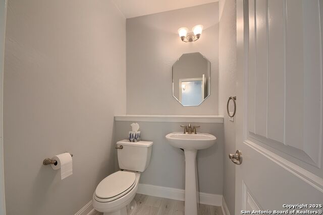 Image 22 of 29 For 9770 Helotes Hl