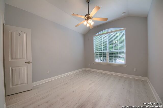 Image 23 of 29 For 9770 Helotes Hl