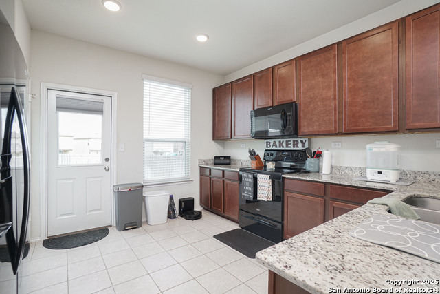 Image 4 of 41 For 10358 Dunlap