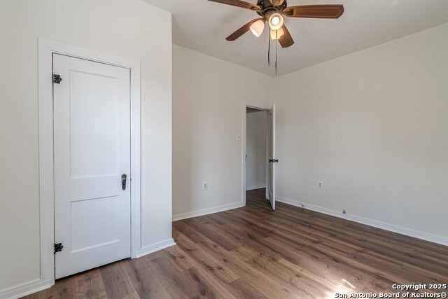 Image 17 of 19 For 2407 South New Braunfels Avenue  2