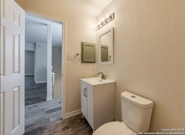 Listing photo id 12 for 8314 Deer Creek Run