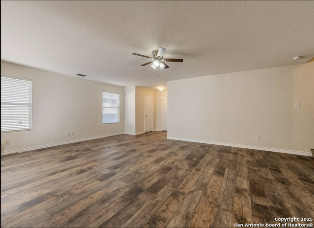 Listing photo id 4 for 8314 Deer Creek Run