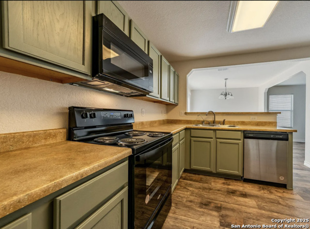 Listing photo id 6 for 8314 Deer Creek Run