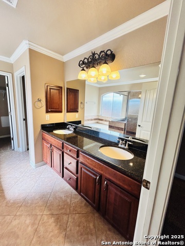 Image 14 of 21 For 6039 Royal Ridge