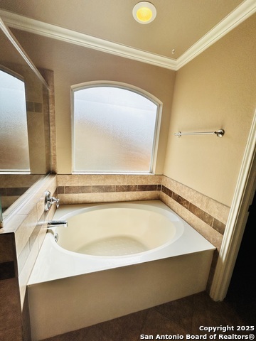 Image 16 of 21 For 6039 Royal Ridge