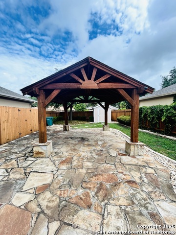 Image 20 of 21 For 6039 Royal Ridge