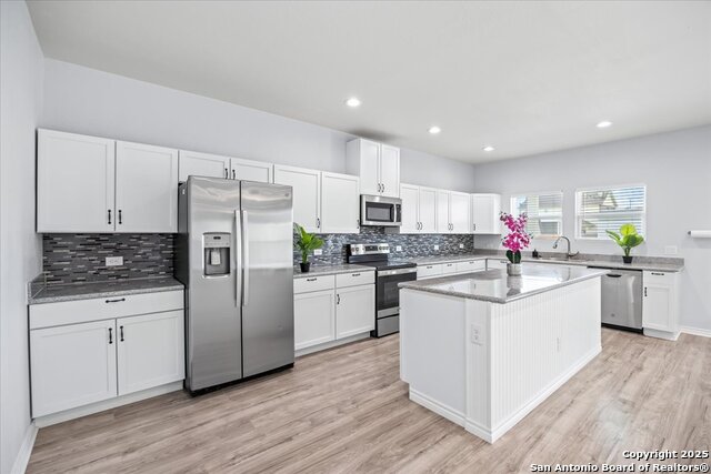 Image 14 of 53 For 8524 Ventura Boulevard