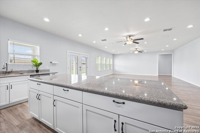 Image 19 of 53 For 8524 Ventura Boulevard