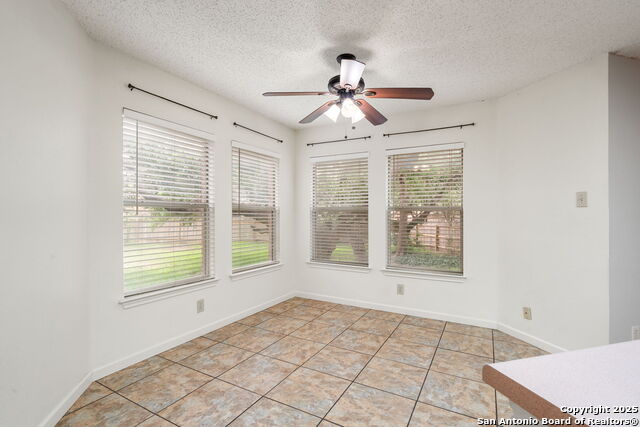 Image 11 of 31 For 17427 Sapphire Rim Drive