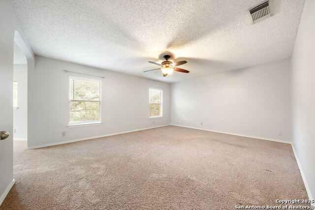 Image 15 of 31 For 17427 Sapphire Rim Drive