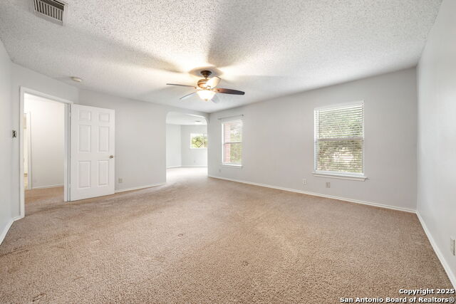 Image 16 of 31 For 17427 Sapphire Rim Drive
