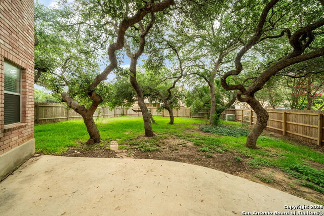 Image 29 of 31 For 17427 Sapphire Rim Drive