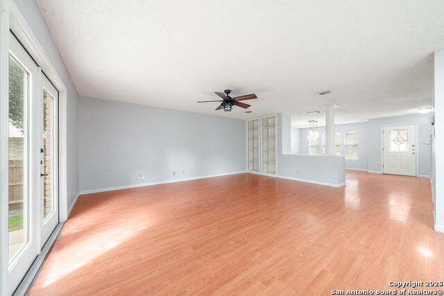 Image 5 of 31 For 17427 Sapphire Rim Drive
