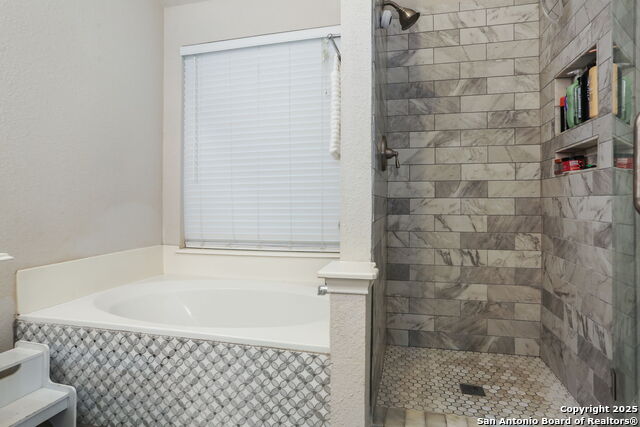 Image 19 of 28 For 26914 Trinity Woods