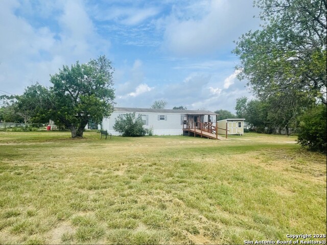 Details for 102 4th  , Natalia, TX 78059