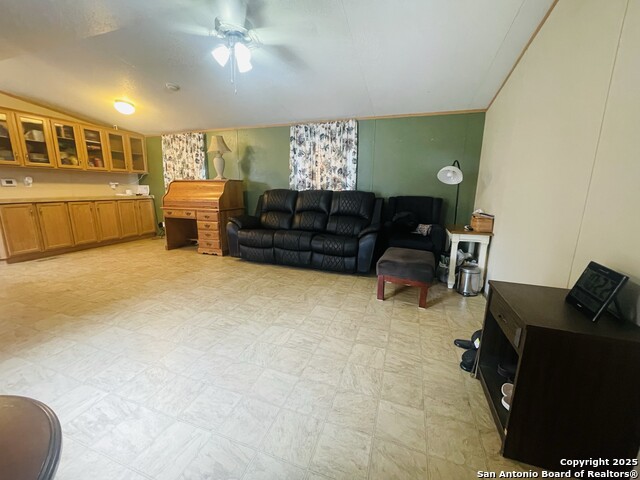 Listing photo id 8 for 102 4th  