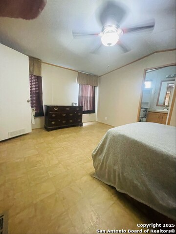 Listing photo id 11 for 102 4th  