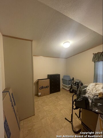 Listing photo id 15 for 102 4th  