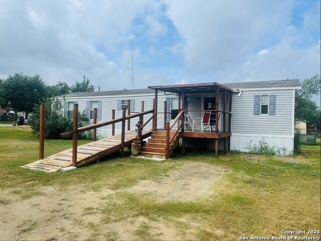 Listing photo id 0 for 102 4th  