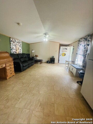 Listing photo id 4 for 102 4th  
