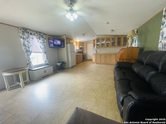 Listing photo id 6 for 102 4th  