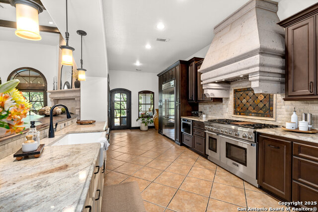 Image 14 of 31 For 317 Park Ridge