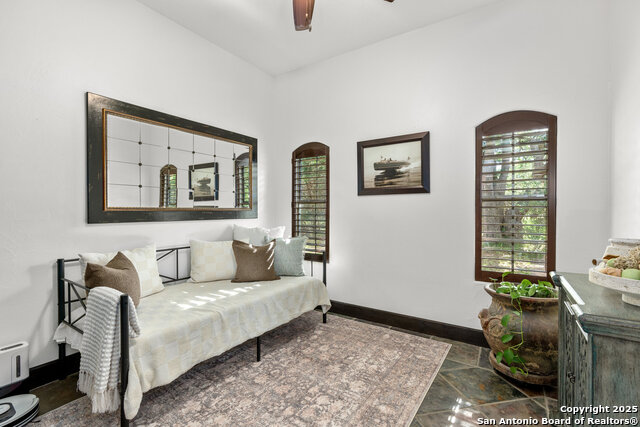 Image 22 of 31 For 317 Park Ridge