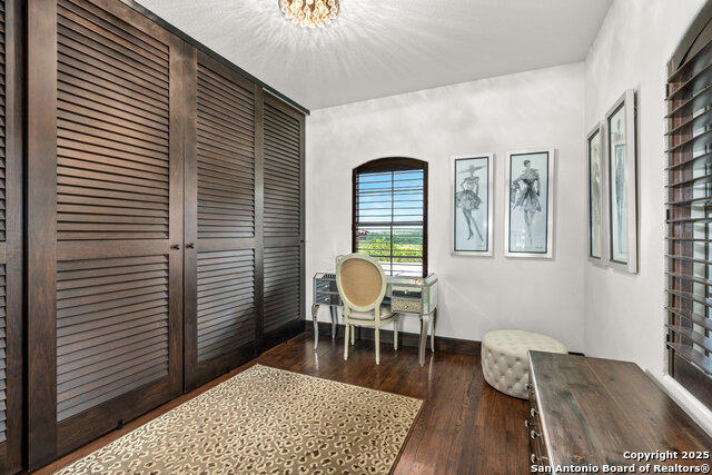 Image 27 of 31 For 317 Park Ridge