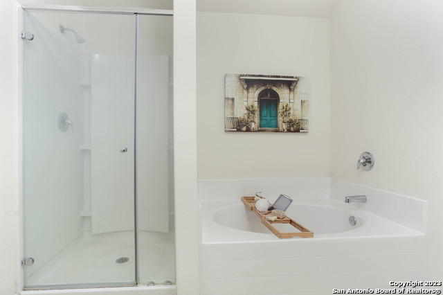 Listing photo id 8 for 7726 Watersedge