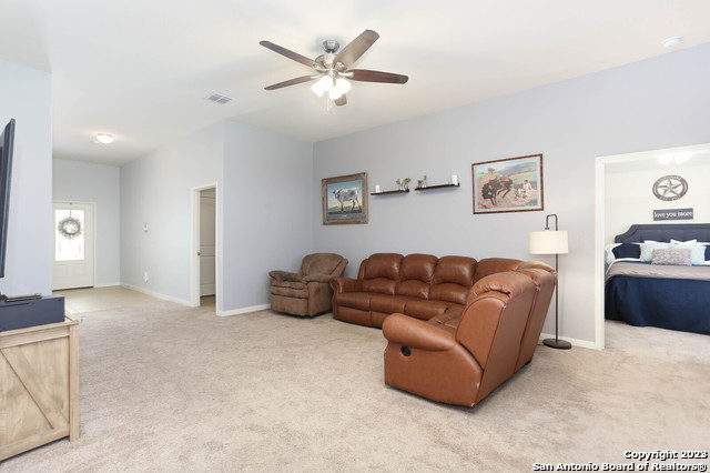 Listing photo id 1 for 7726 Watersedge