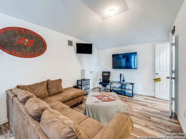 Image 12 of 24 For 226 Fernwood Dr.