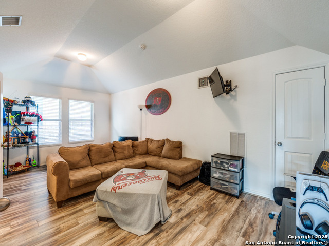 Image 13 of 24 For 226 Fernwood Dr.