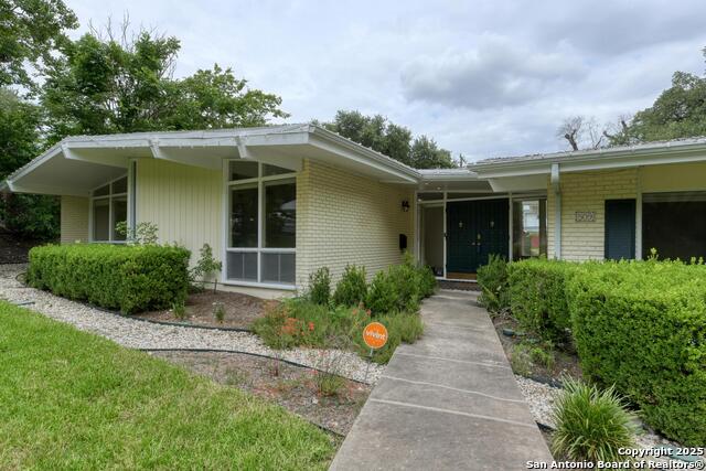 Listing photo id 1 for 509 Canterbury Hill