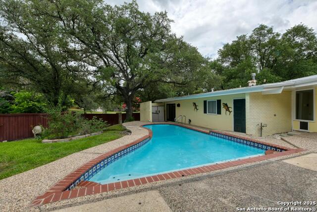 Listing photo id 43 for 509 Canterbury Hill