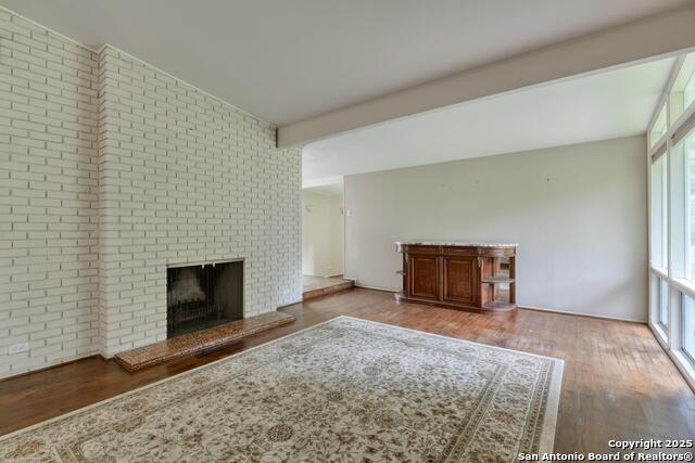 Listing photo id 4 for 509 Canterbury Hill
