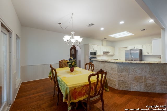 Listing photo id 13 for 418 River Mountain
