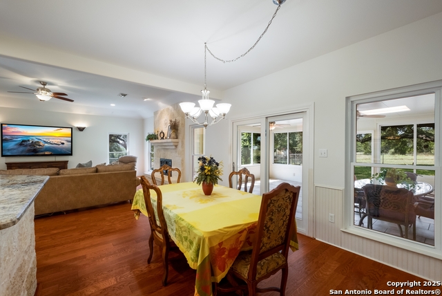 Listing photo id 14 for 418 River Mountain