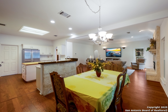 Listing photo id 15 for 418 River Mountain