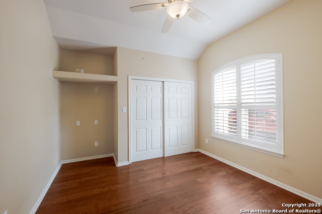 Listing photo id 23 for 418 River Mountain