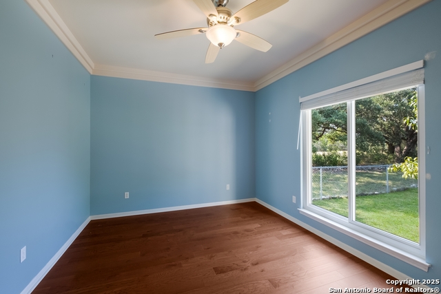 Listing photo id 25 for 418 River Mountain