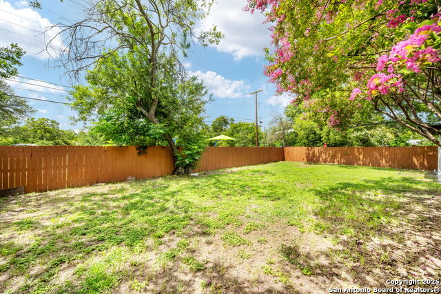 Image 26 of 27 For 2810 Bent Bow Dr