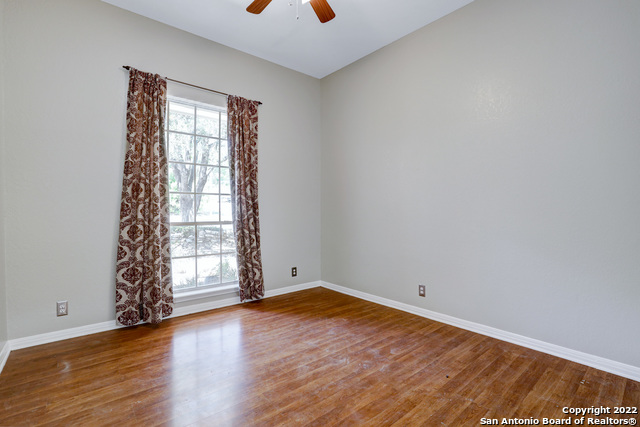 Image 14 of 25 For 8422 Blackcastle Dr