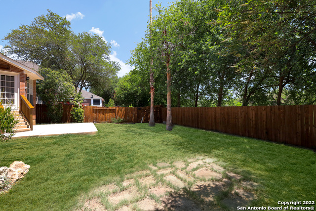 Image 24 of 25 For 8422 Blackcastle Dr