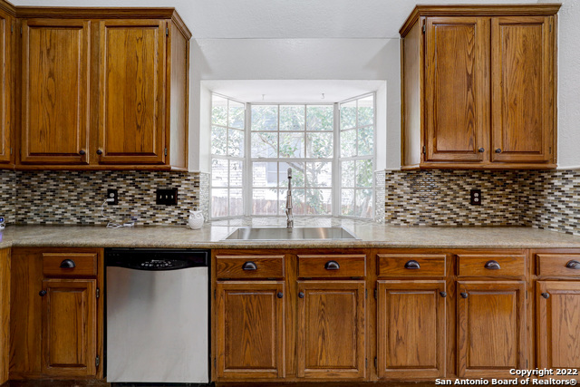 Image 7 of 25 For 8422 Blackcastle Dr