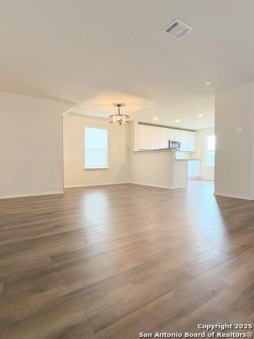 Image 2 of 19 For 5006 Bay Breeze