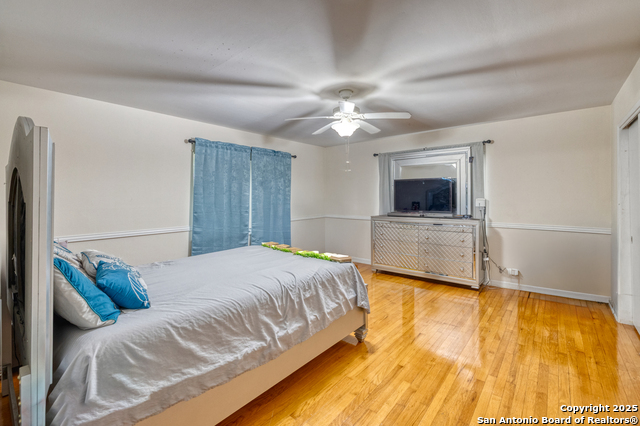 Listing photo id 11 for 758 High N 