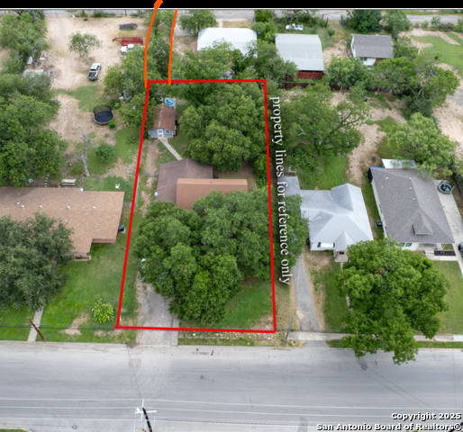 Listing photo id 16 for 758 High N 