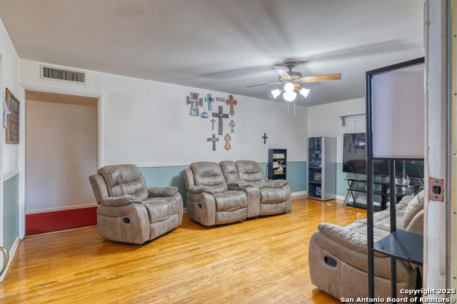 Listing photo id 1 for 758 High N 