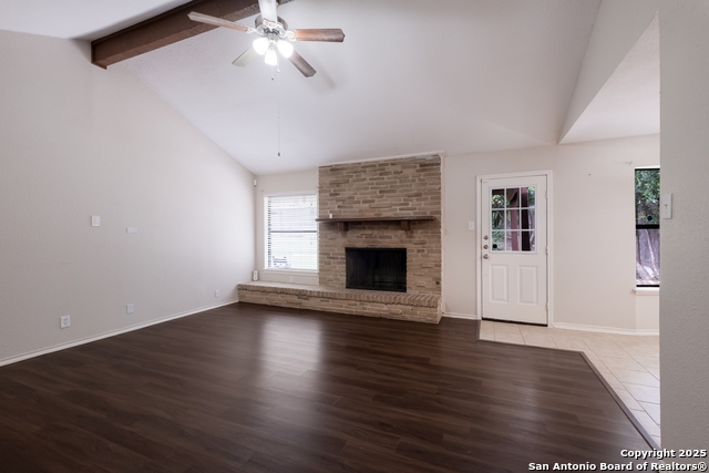 Image 4 of 22 For 14304 Parkhurst