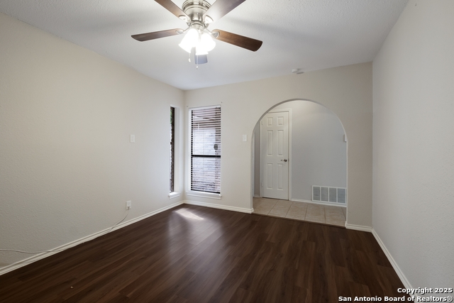Image 6 of 22 For 14304 Parkhurst
